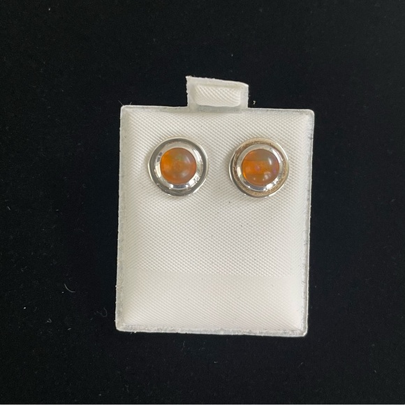 Sterling Silver 925 Cabachon Ethiopian Opal earrings - Picture 6 of 9